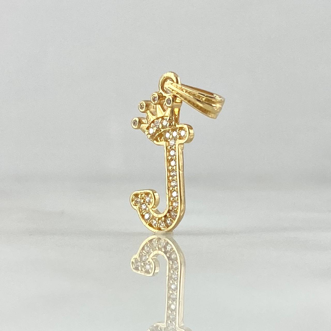 Dije Letra J Corona 1.3gr / 2.5cm / Circones Blancos Oro Amarillo 18K ©