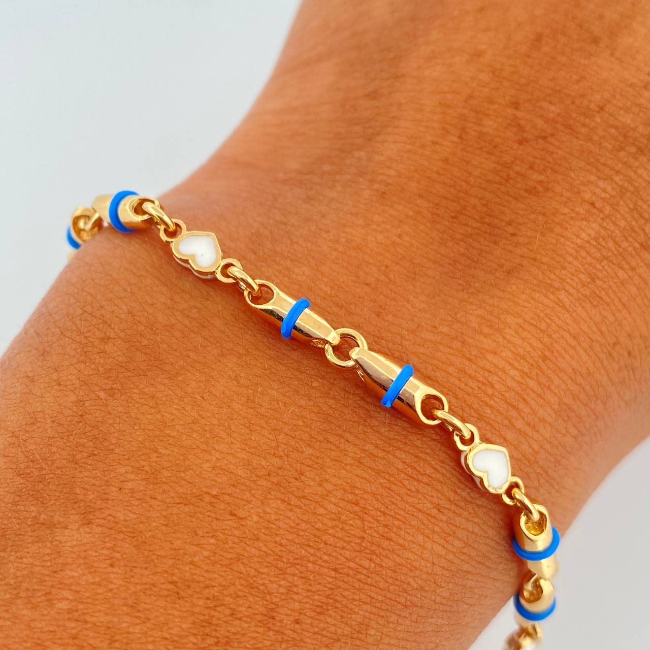 Pulso Rustica Corazones 8.1gr / 7 in / Oro Amarillo 18K $