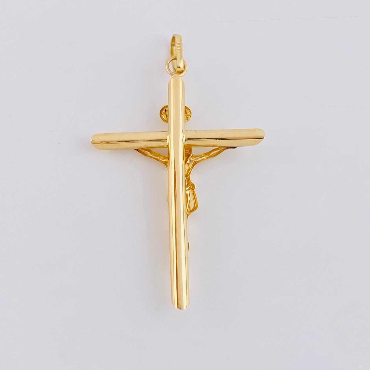 Pendant Flat-Tipped Cross 2.45g / 2 1/4 in 18K Yellow Gold