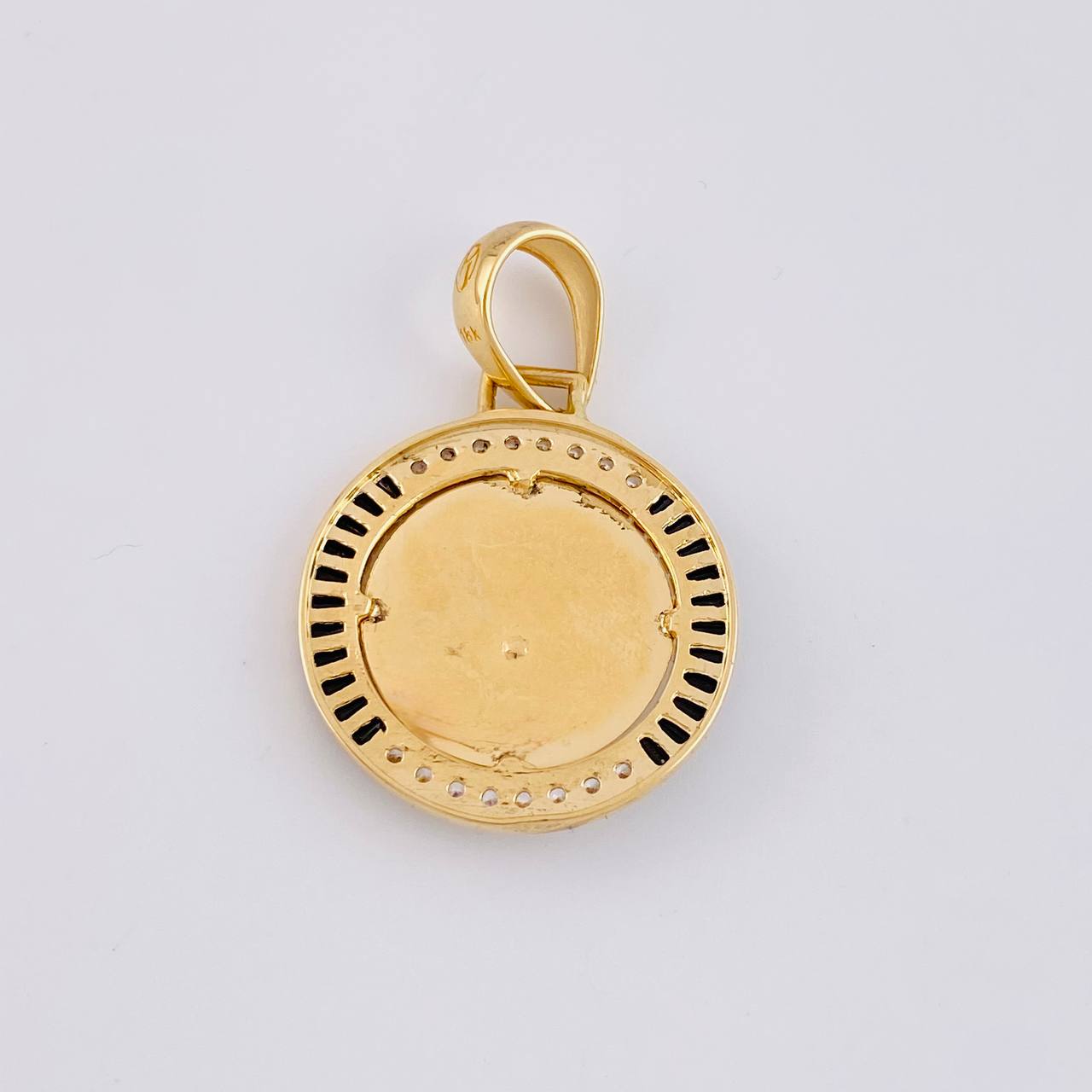 Dije Medalla Cristo Diamantada 5.85g / 1 1/2 in Oro Amarillo 18K