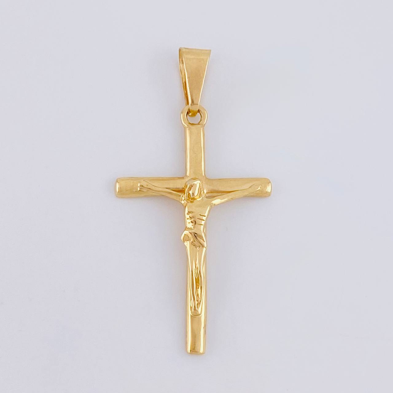 Dije Cruz Lisa 2.1g / 1 3/4 in Oro Amarillo 18K