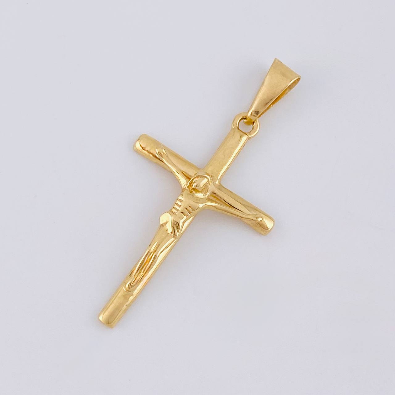 Dije Cruz Lisa 2.1g / 1 3/4 in Oro Amarillo 18K