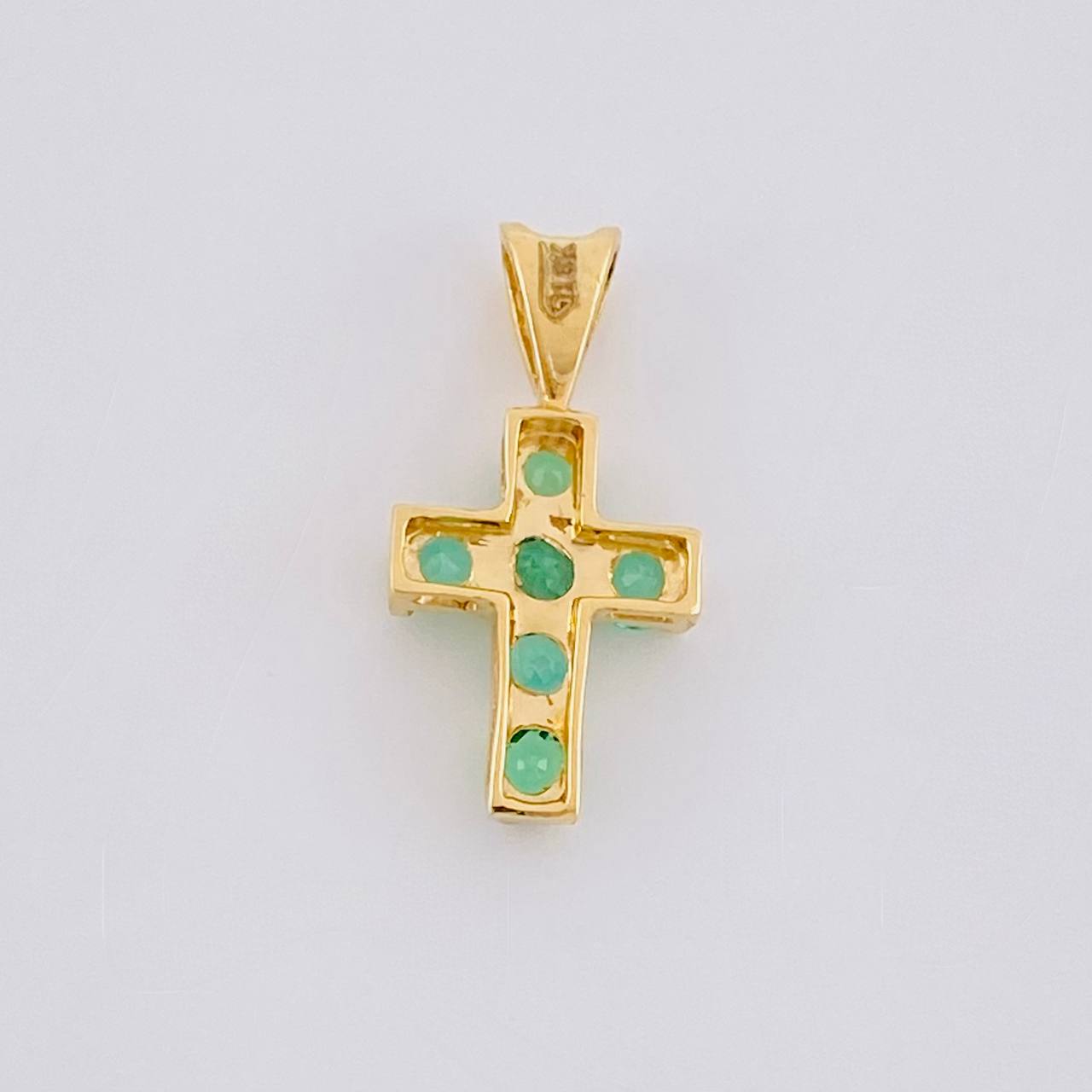 Pendant Dense Cross Emeralds 22pts 0.45g / 1/2 in 18K Yellow Gold