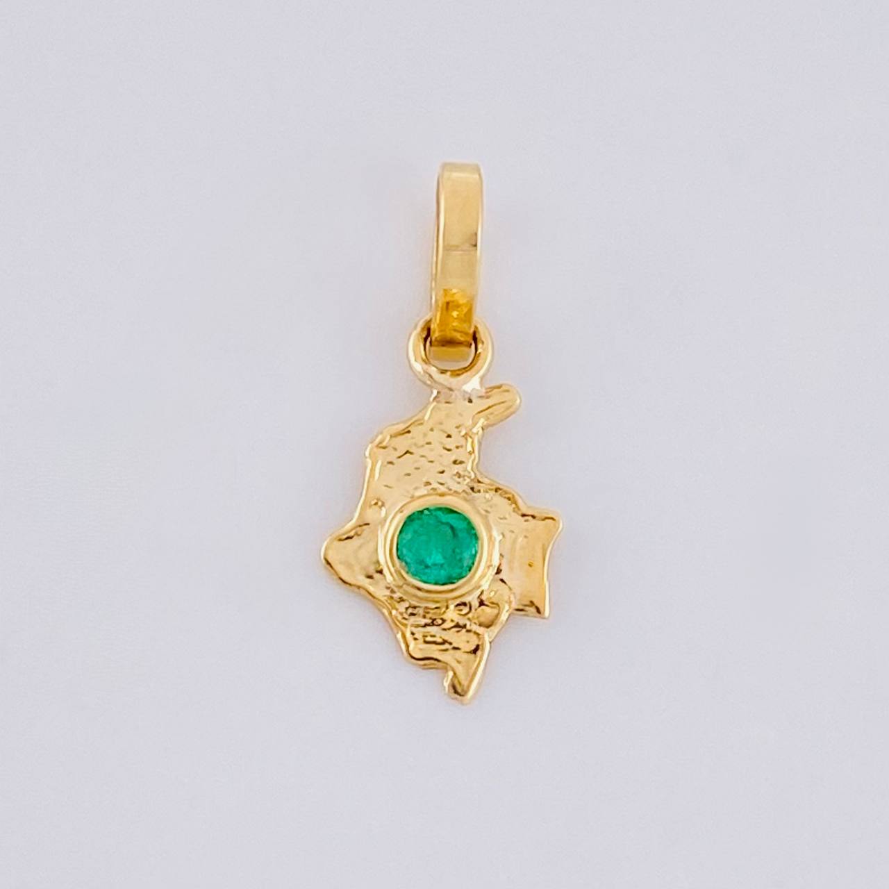 Pendant Emerald Map 4pts 0.25g / 1/2 in Yellow Gold 18K