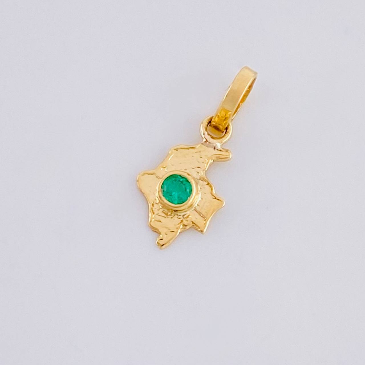 Pendant Emerald Map 4pts 0.25g / 1/2 in Yellow Gold 18K