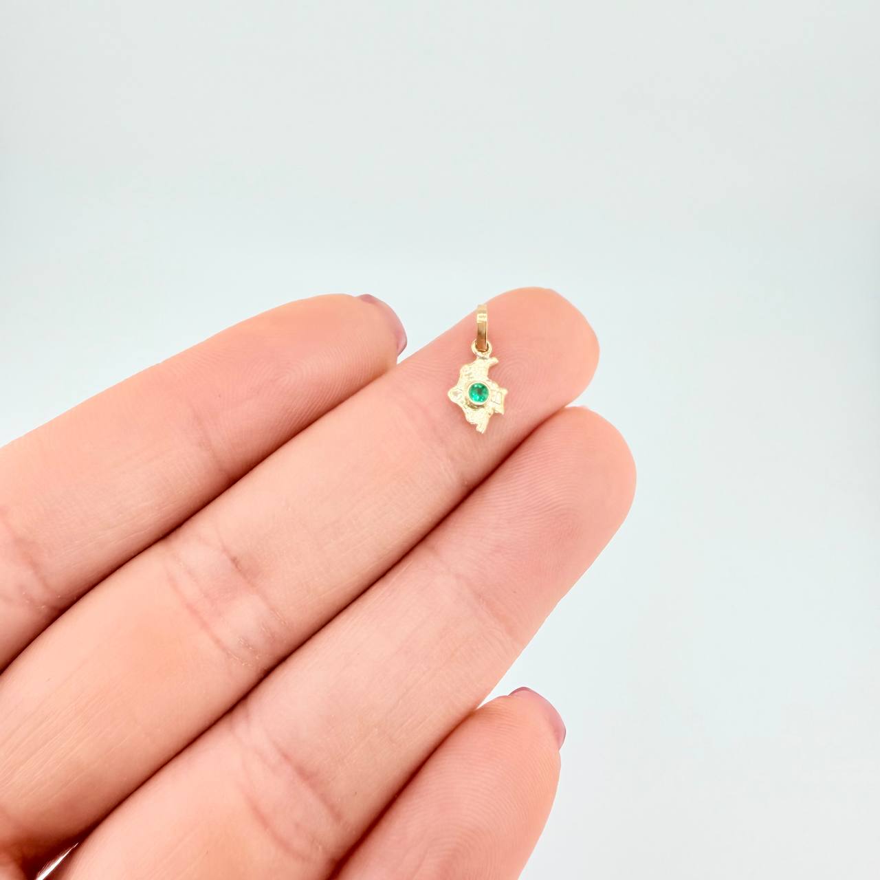 Pendant Emerald Map 4pts 0.25g / 1/2 in Yellow Gold 18K