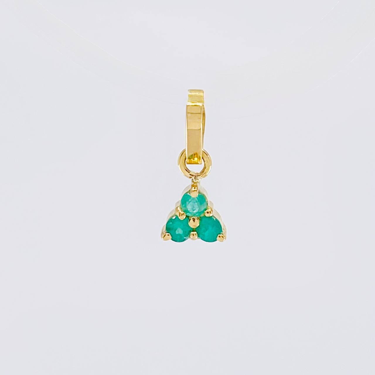 Pendant Triangle Emeralds 13pts 0.3g / 1/2 in Yellow Gold 18K