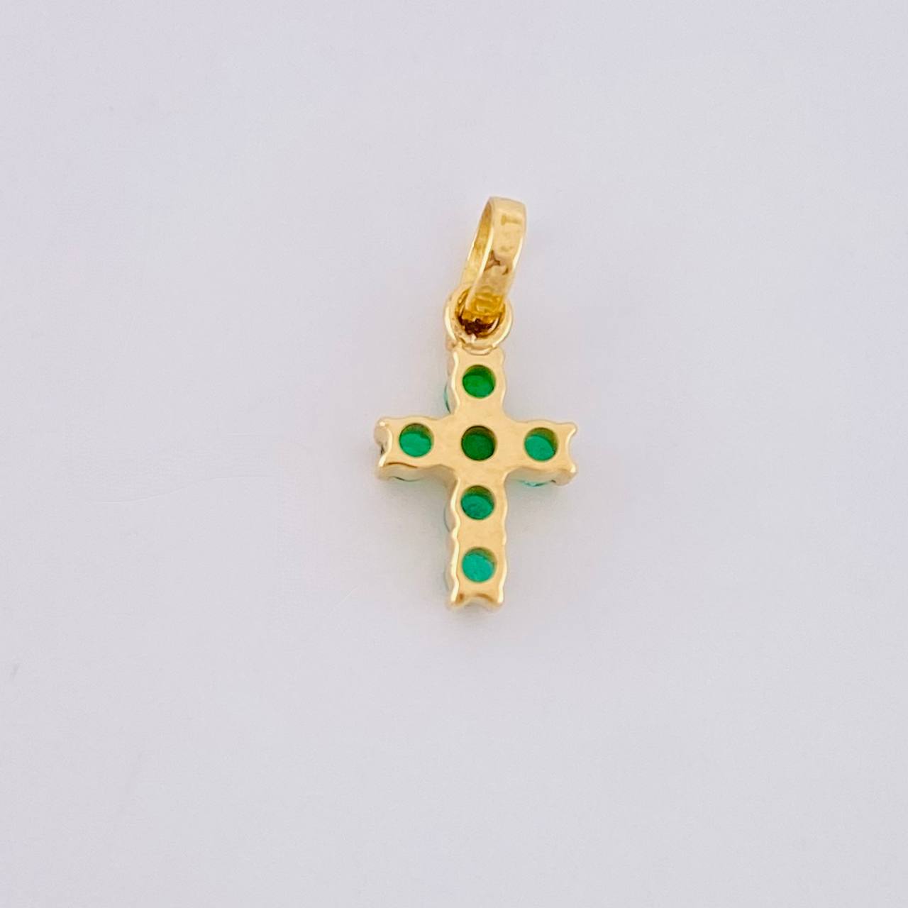 Pendant Dense Cross Emeralds 13pts 0.45g / 1/2 in Yellow Gold 18K