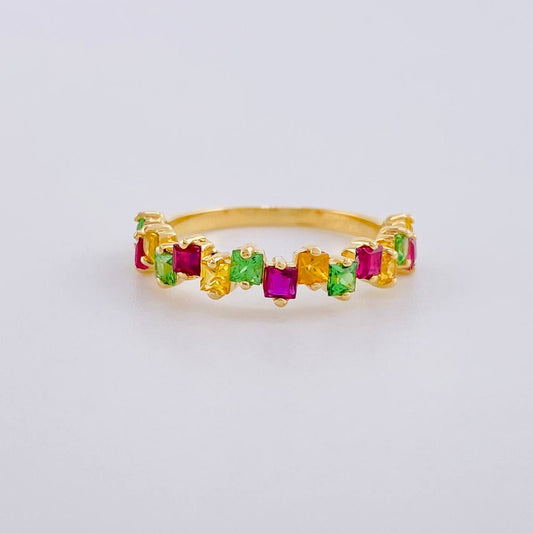 Anillo Carril Fucsias Verdes Amarillos Zafiros 95pts 1.95g / T4 1/2 Oro Amarillo 18K