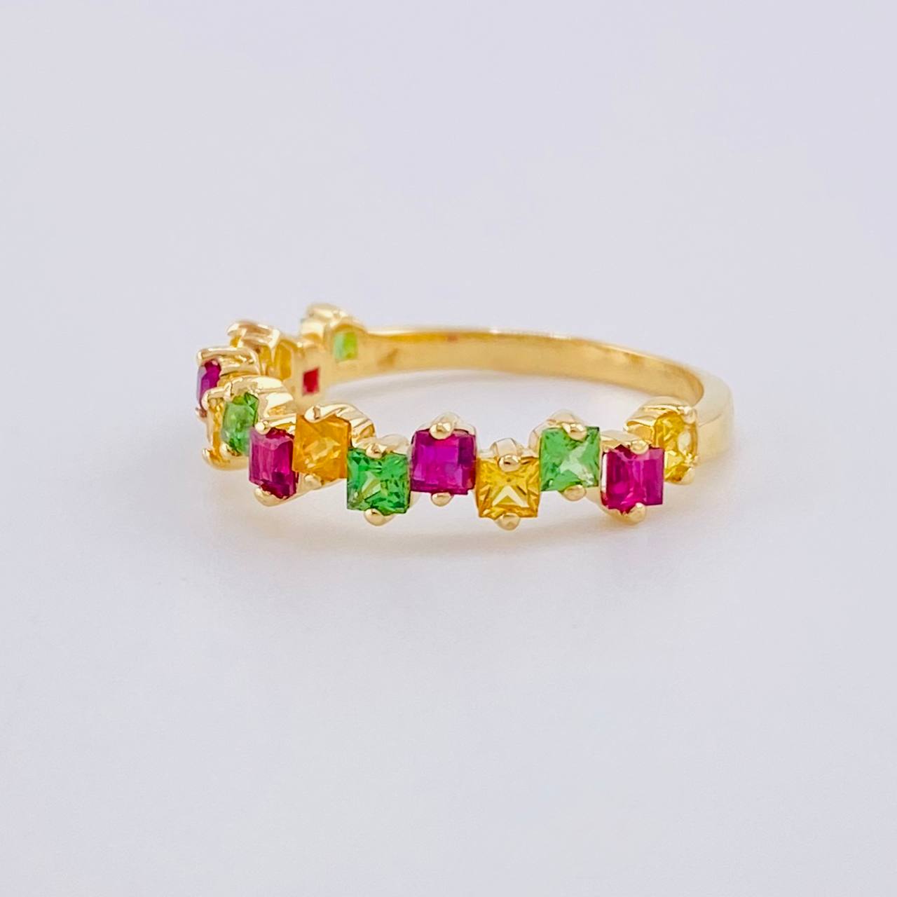 Channel Ring with Fuchsia, Green, Yellow Sapphires 95pts 1.95g / Size 4 1/2 Yellow Gold 18K