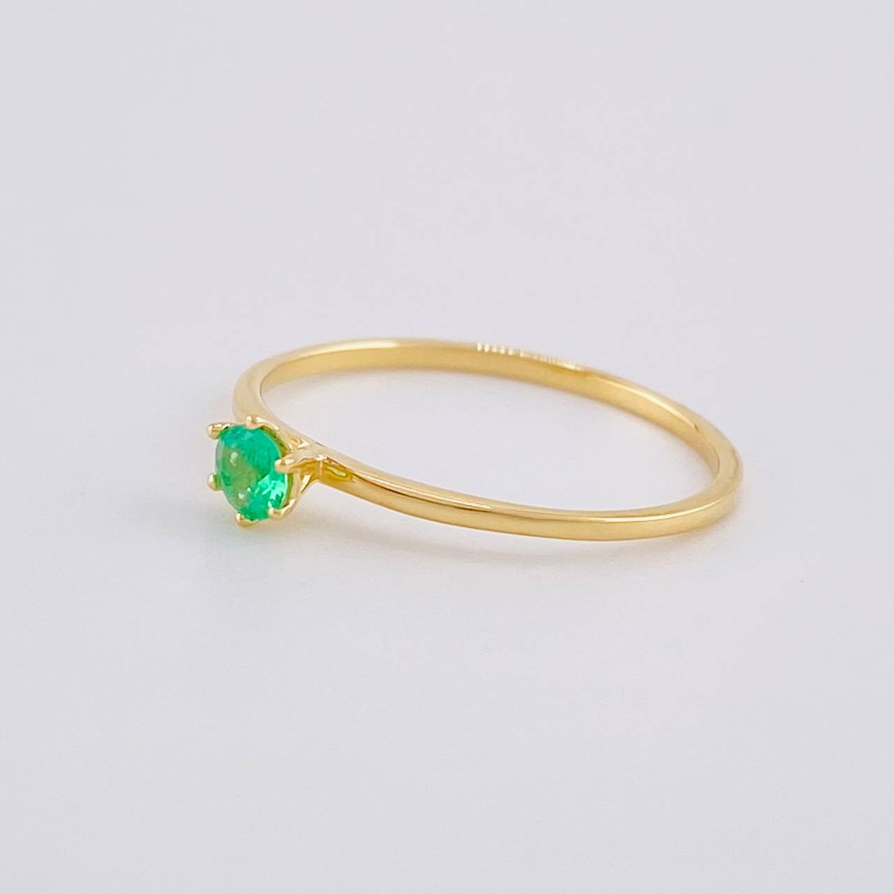 Solitaire Ring Six Prongs Emerald 10pts 0.85g / T5 1/4 Yellow Gold 18K