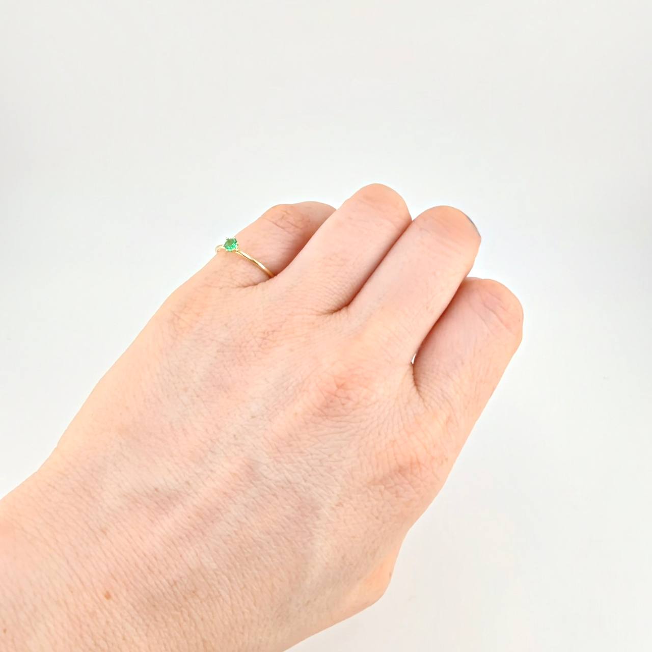 Solitaire Ring Six Prongs Emerald 10pts 0.85g / T5 1/4 Yellow Gold 18K