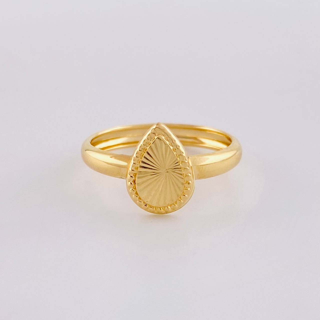 Diamond Cut Drop Ring 1.05g / T8 1/4 Yellow Gold 18K