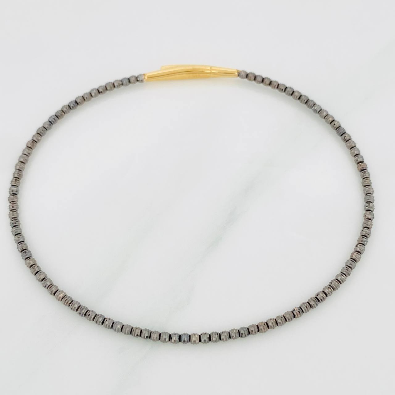 Diamond Cut Bracelet Hoop 2.75g / 7 in / 1.7mm Two-Tone Black Yellow 18K Gold