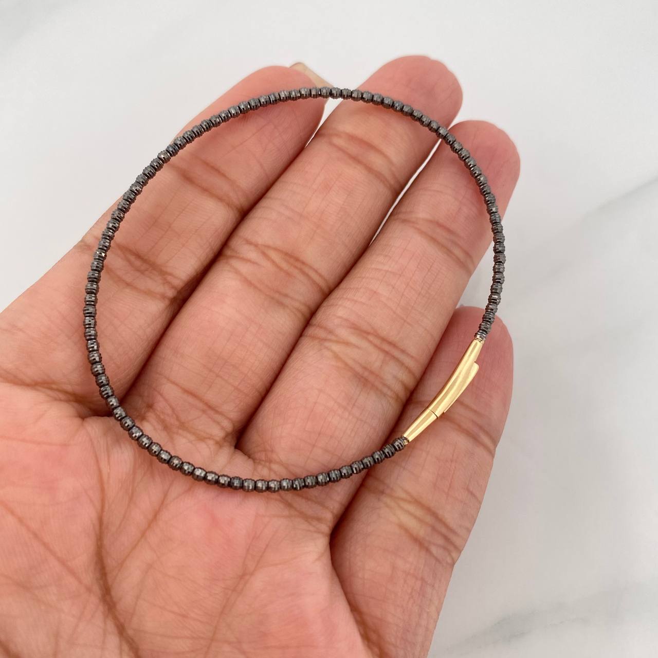 Diamond Cut Bracelet Hoop 2.75g / 7 in / 1.7mm Two-Tone Black Yellow 18K Gold