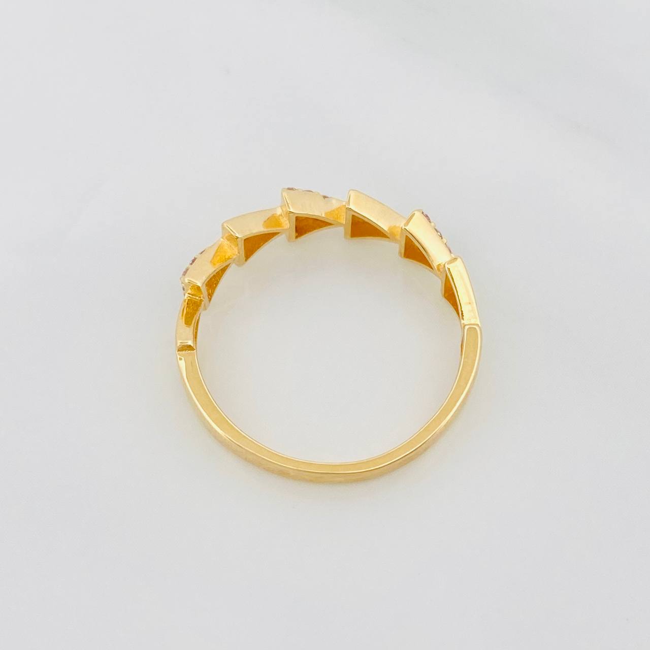 Triangle Ring 2.15g / T7 Yellow Gold 18K