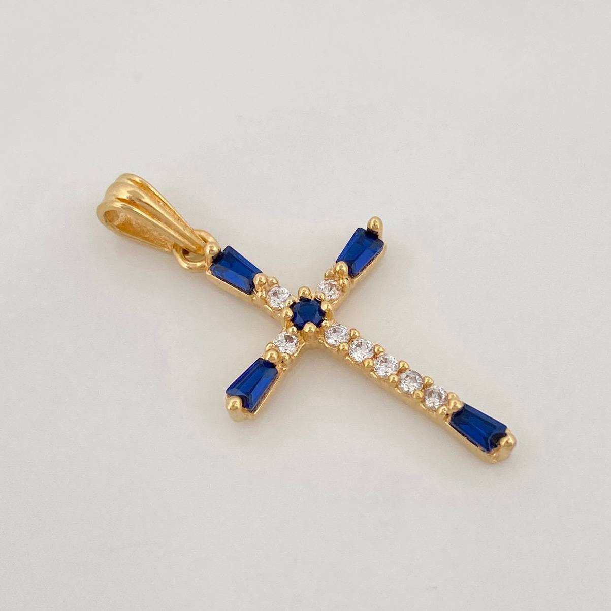 Dije Cruz Bicolor 1.7g / 1 1/4 in Oro Amarillo 18K