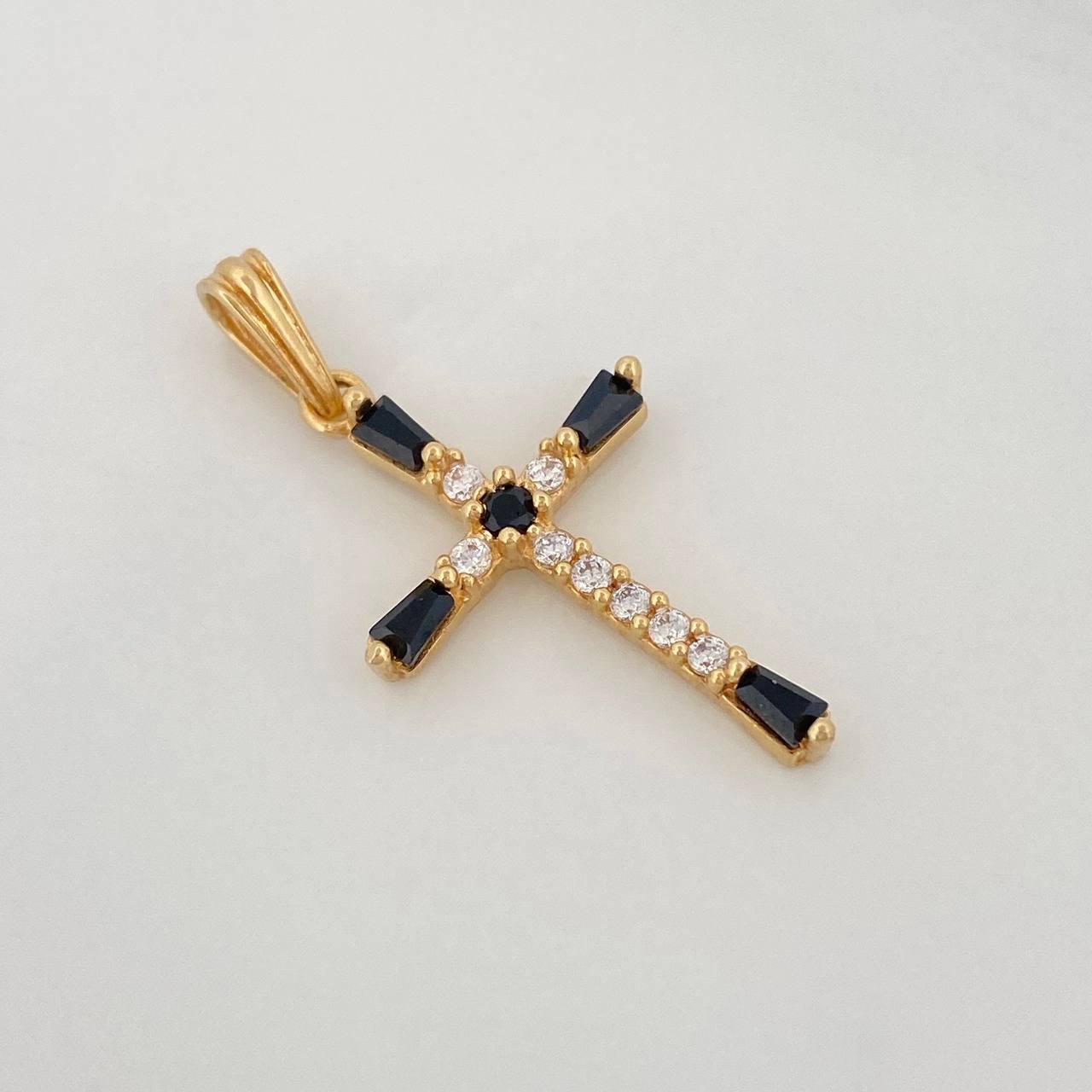 Dije Cruz Bicolor 1.7g / 1 1/4 in Oro Amarillo 18K