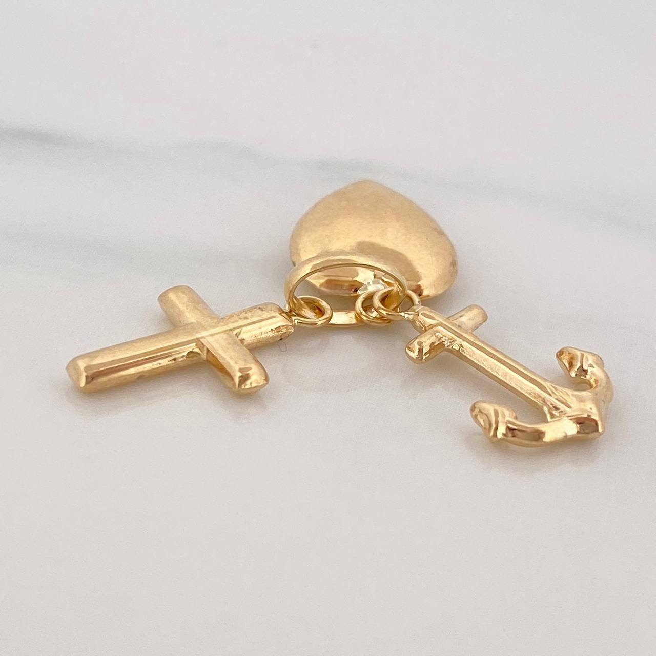 Dije Tres Gracias 1g / 3/4 in Oro Amarillo 18K
