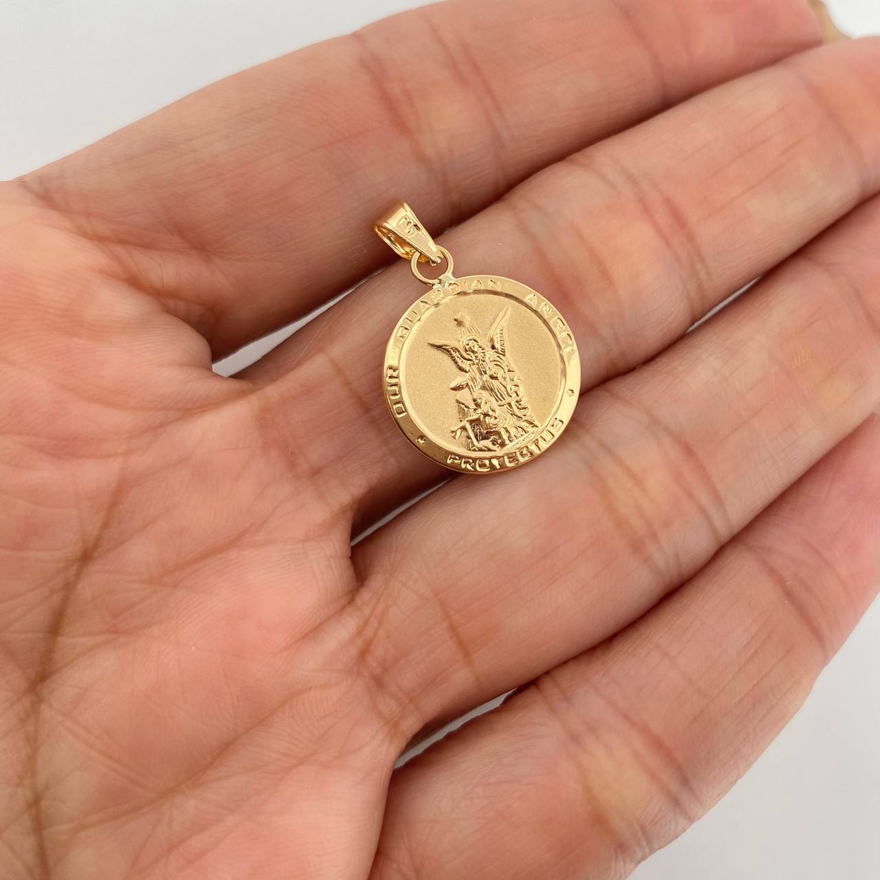 Dije San Miguel Arcángel 1.25g / 1 in Oro Amarillo 18K