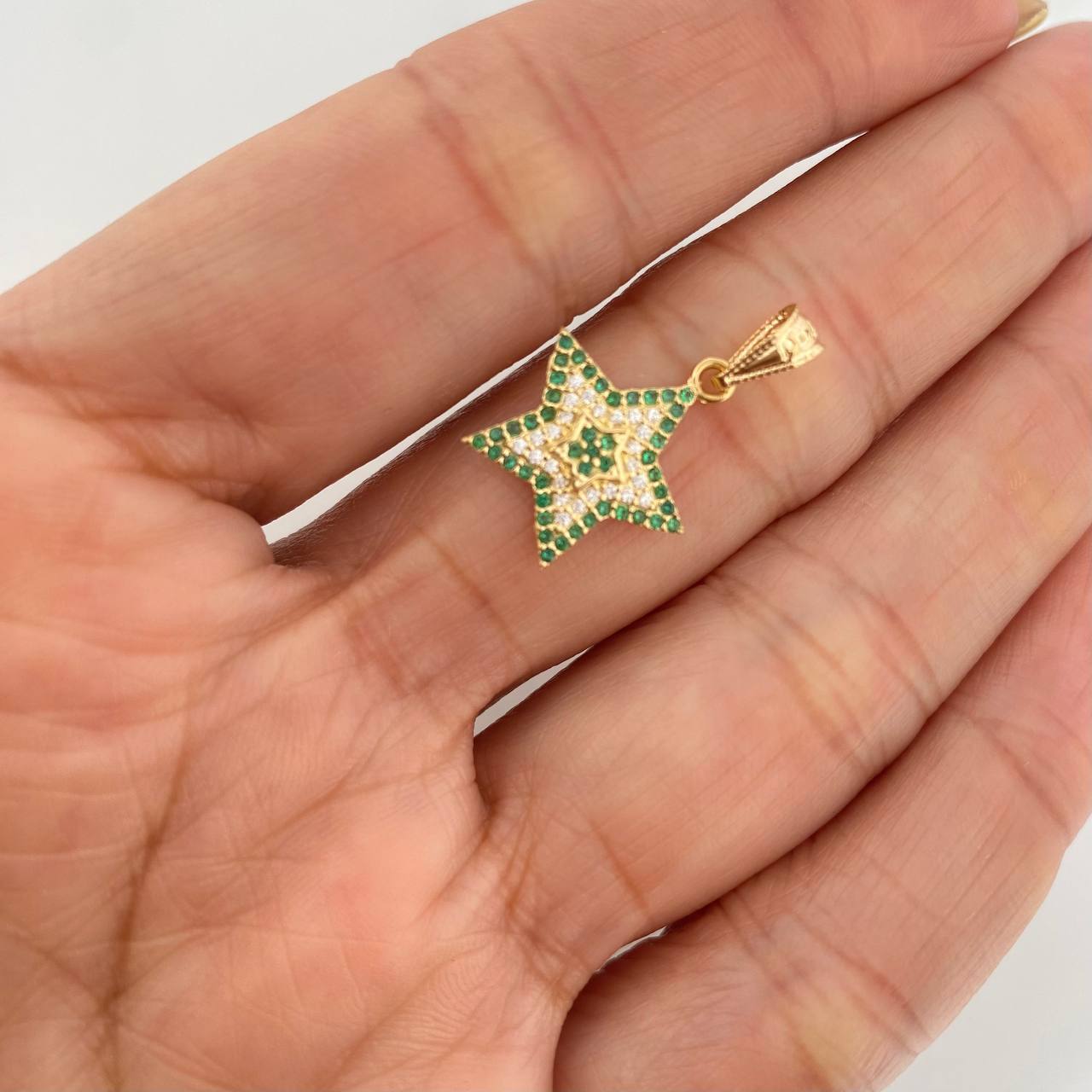 Pendant Star 1.3g / 1 in Yellow Gold 18K