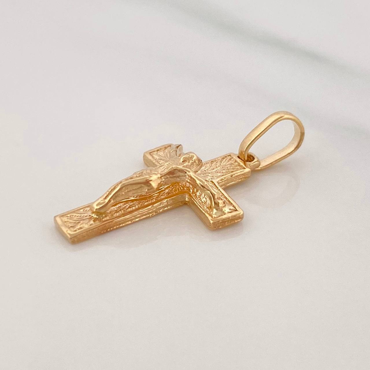 Dije Cruz Cristo 1.8g / 1 in Oro Amarillo 18K