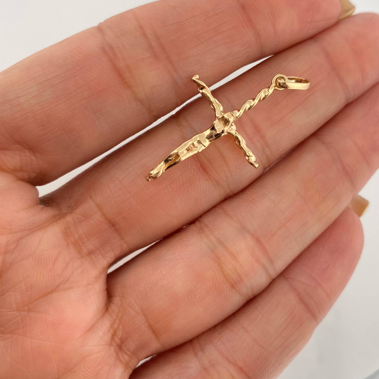 Dije Cruz Cristo 1.7g / 1 1/2 in Oro Amarillo 18K
