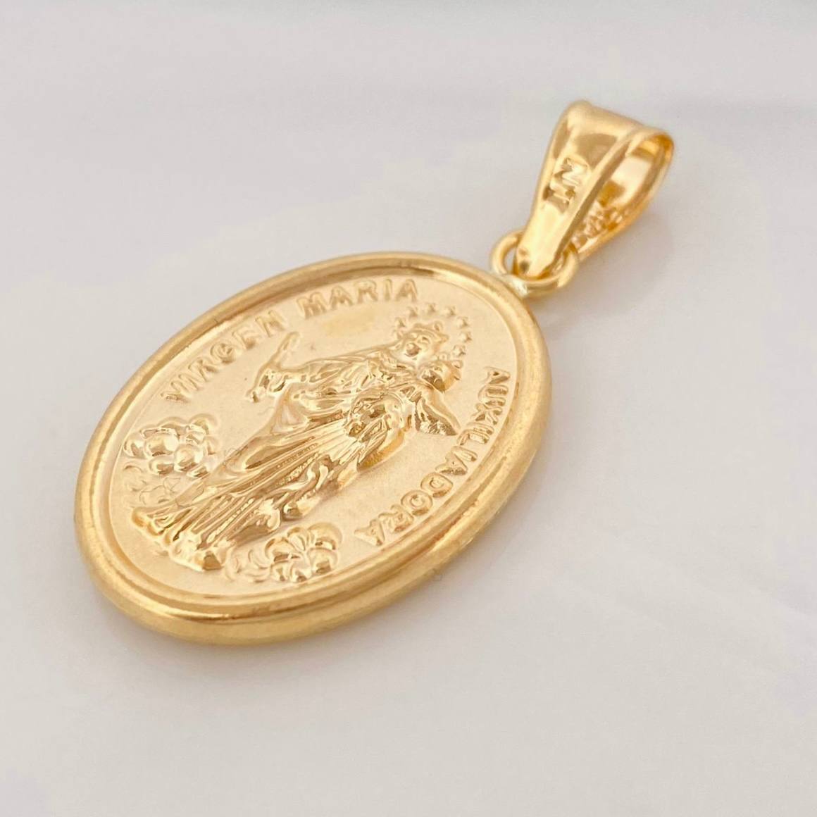 Pendant Virgen Auxiliadora 2.3g / 1 1/2 in Yellow Gold 18K