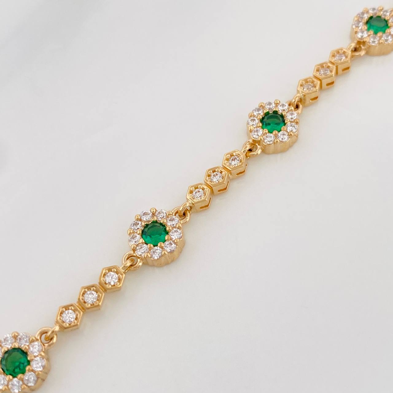 Bracelet Halo Tennis 10.85g / 6 3/4 in / 3.17mm Yellow Gold 18K