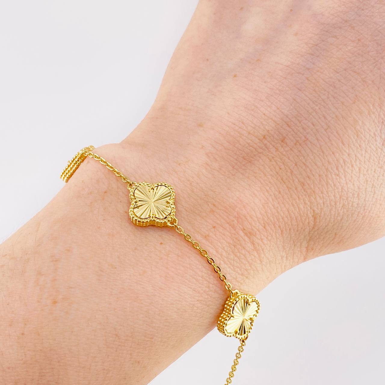 Classic Link Bracelet Clover Diamond Cut 5.95g / 7 3/4 in / 1.55mm Yellow Gold 18K