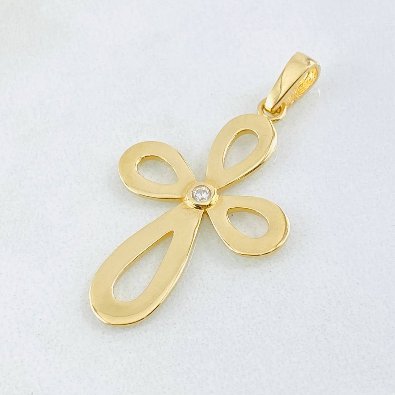 Pendant Floral Cross 2.7gr / 1.5in / 18K Gold