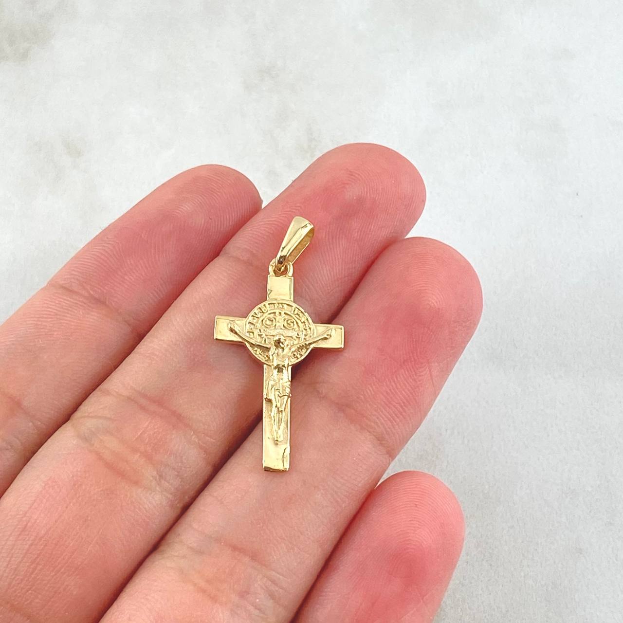 Pendant Cross San Benito 1.9gr / 1.3in / 18K Gold