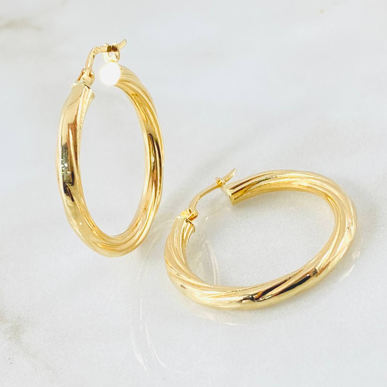 Candongas Mary 2.9gr / 1 1/4 in / Oro Amarillo 18K ©