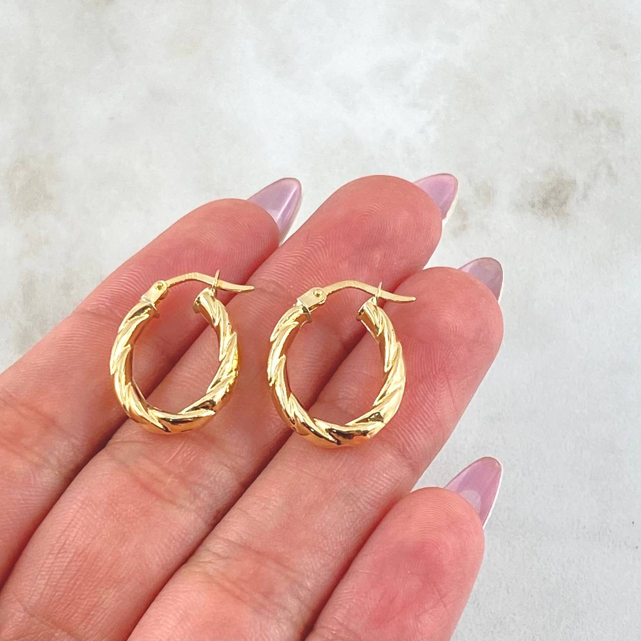 Candongas Mary Ovalada 2gr / 3/4 in / Oro Amarillo 18K *