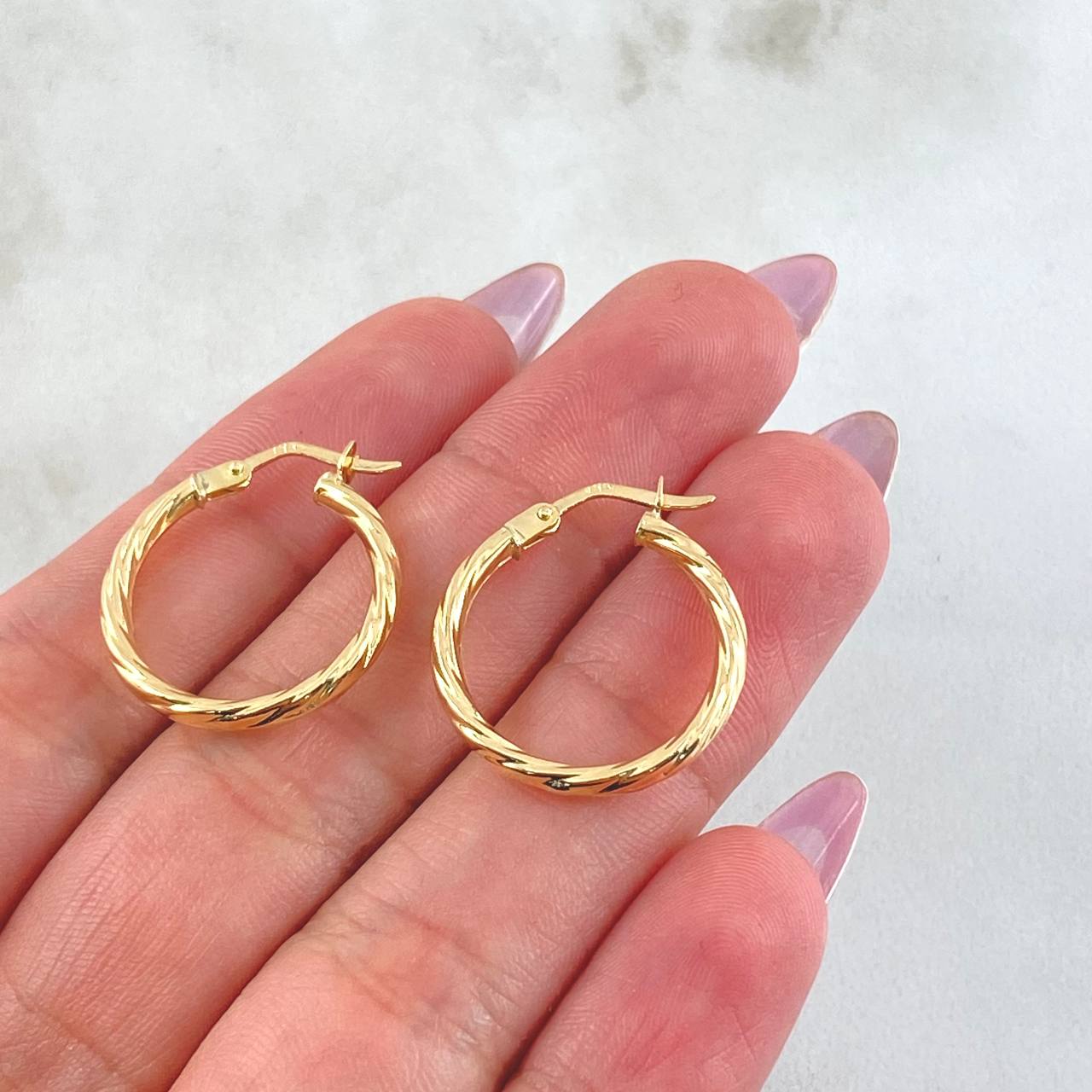 Hoop Earrings Mary 1.7gr / 3/4 in / Yellow Gold 18K *
