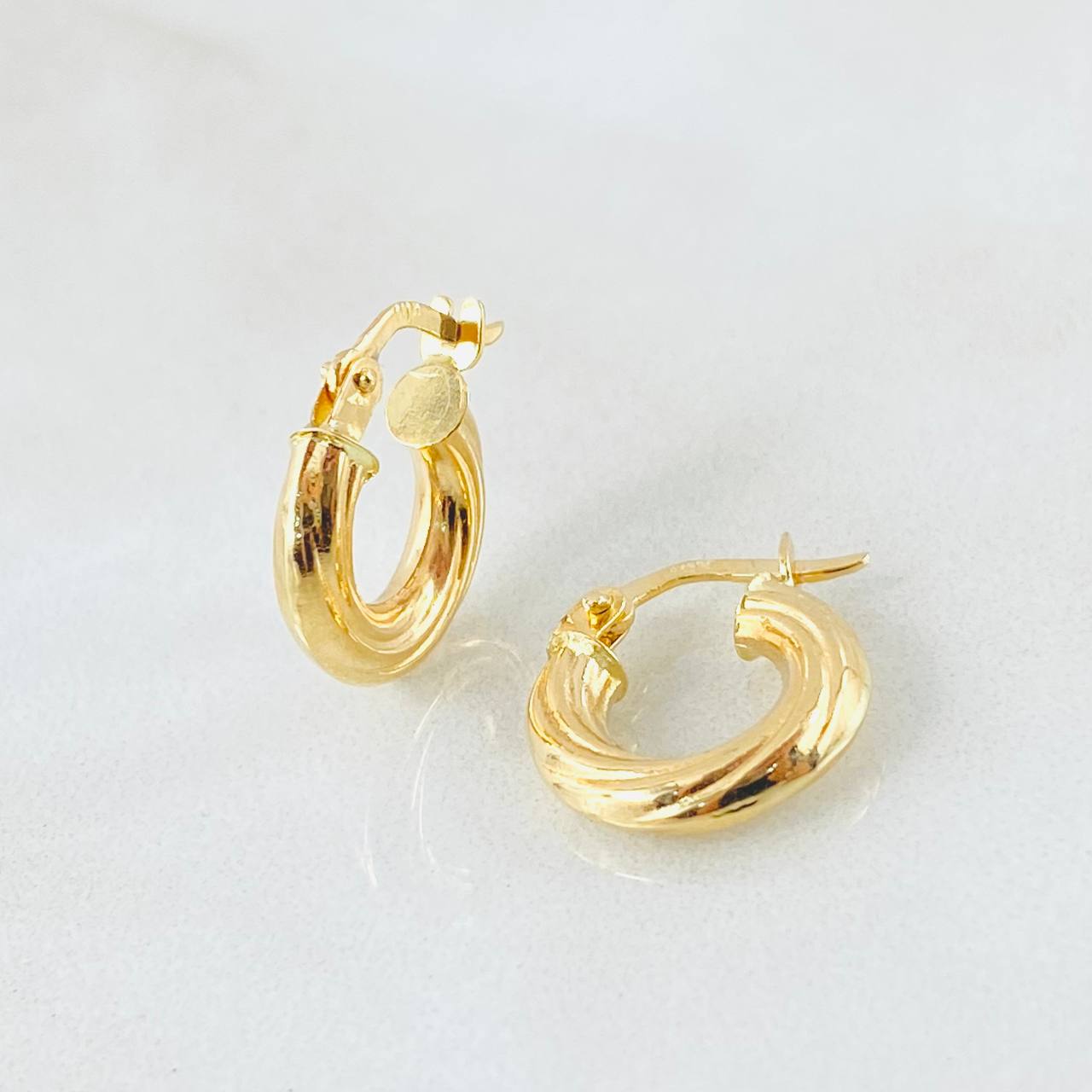 Candongas Sofi 1.35gr / 1/2 in / Oro Amarillo 18K ©