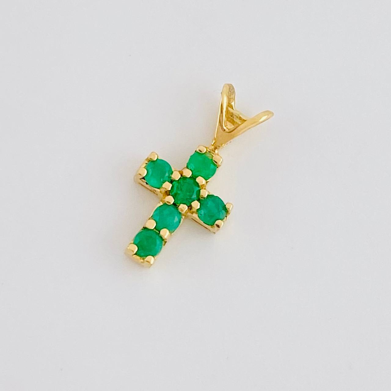 Pendant Dense Cross Emeralds 18pts 0.45g / 1/2 in Yellow Gold 18K