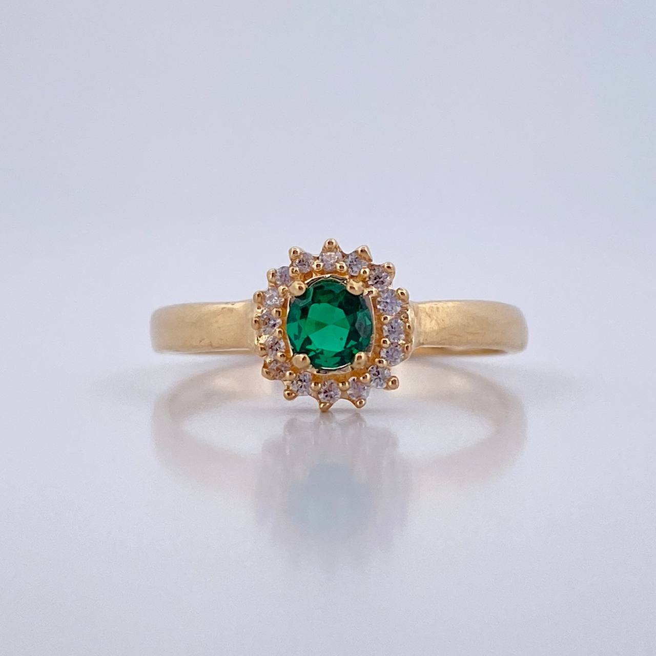 Halo Circle Ring 2.2gr / Size 7 / 18K Gold $