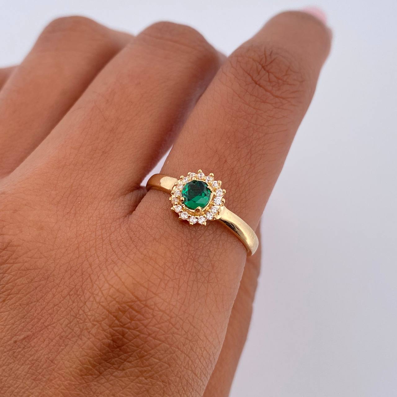 Halo Circle Ring 2.2gr / Size 7 / 18K Gold $