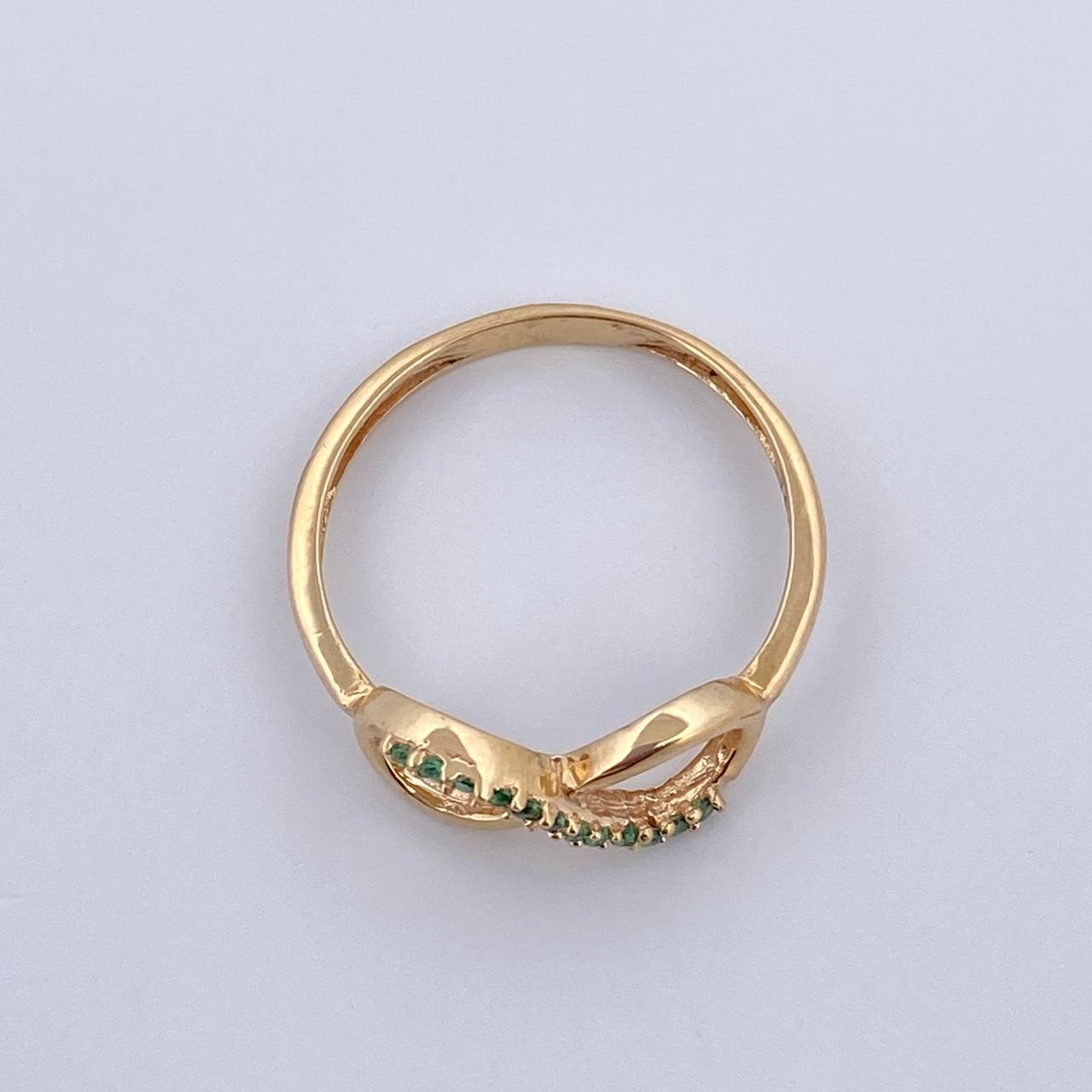 Infinity Ring 1.5gr / Size 5 3/4 / 18K Gold $