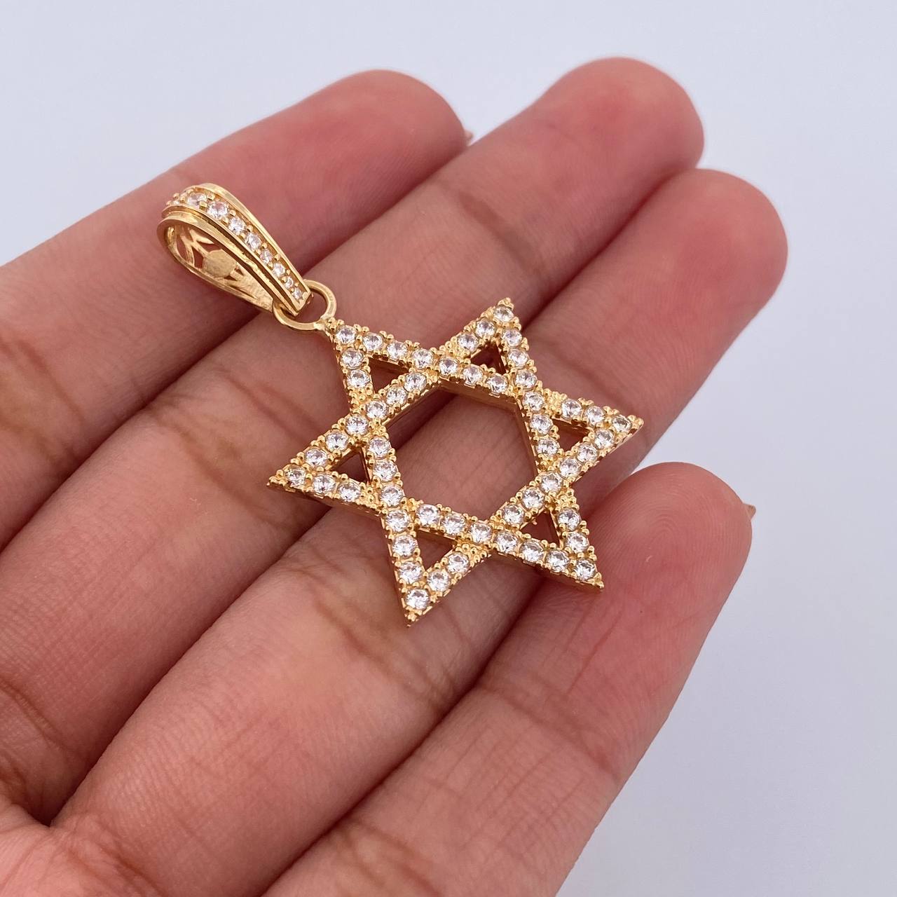 Dije Estrella De David 4.05gr / 3.6cm / Circones Blancos Oro Amarillo 18K &