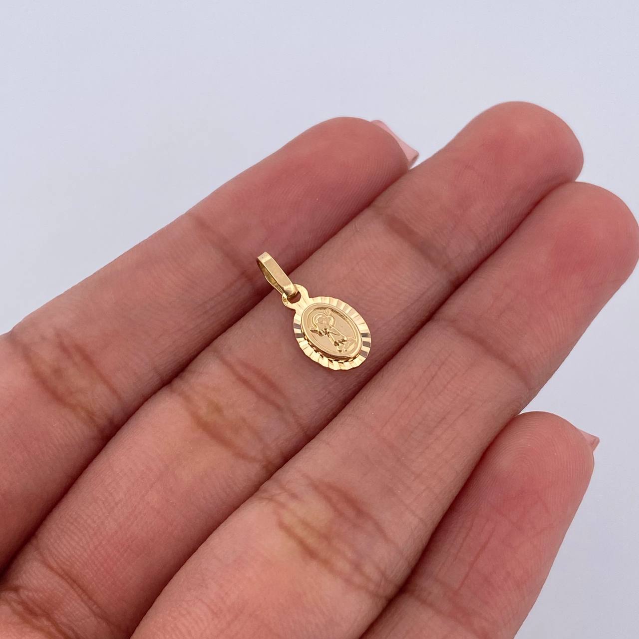 Dije Divino Niño 0.6gr / 1.4cm / Diamantado Oro Amarillo 18K &