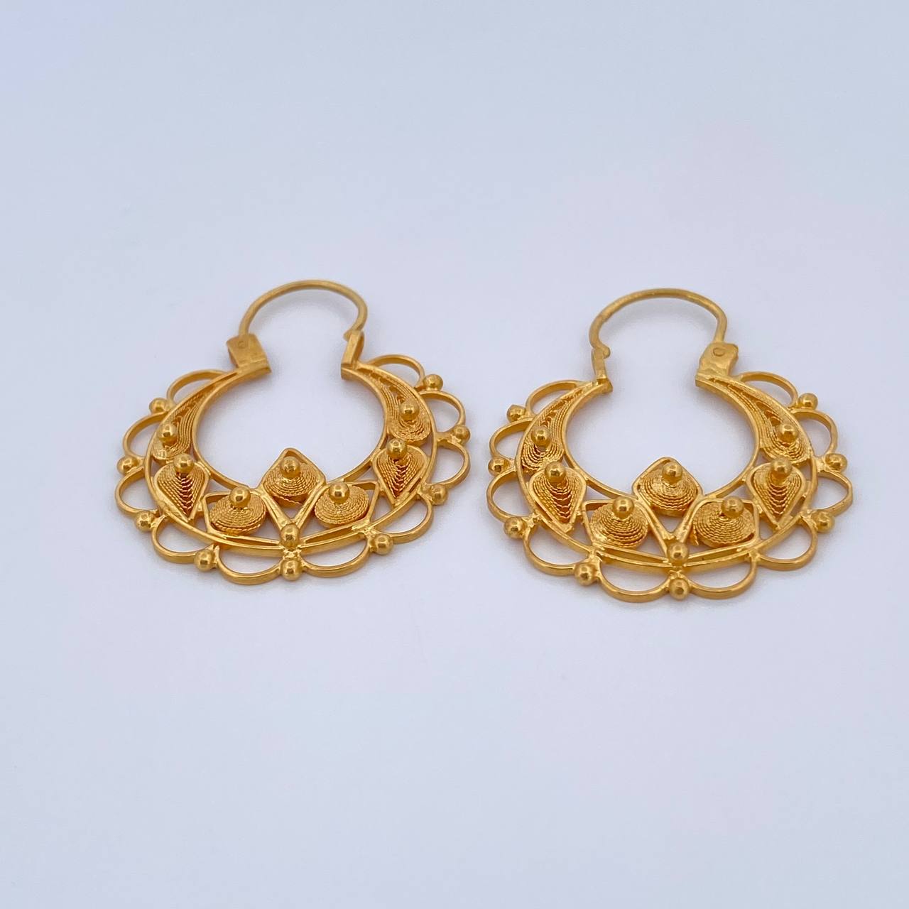 Candongas Reina 4.9gr / 3.4cm / Filigrana Oro Amarillo 18K &