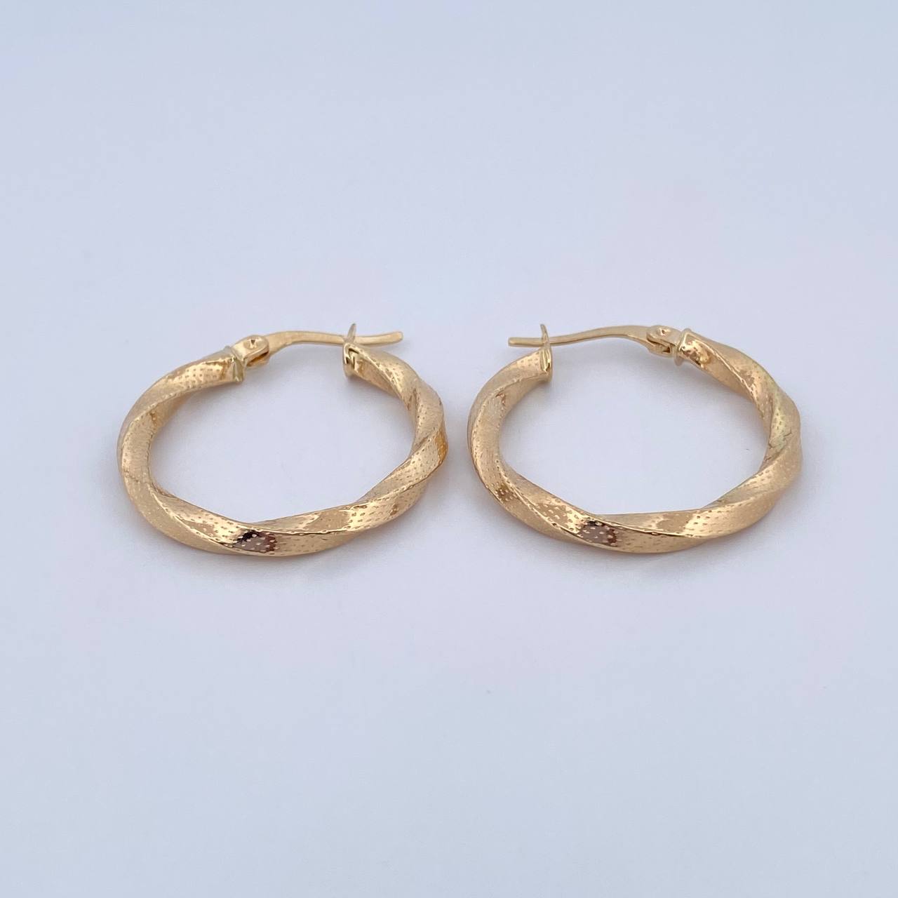Hoop Earrings Tori 2.3gr / 2.7cm / Yellow Gold 18K Dotted &