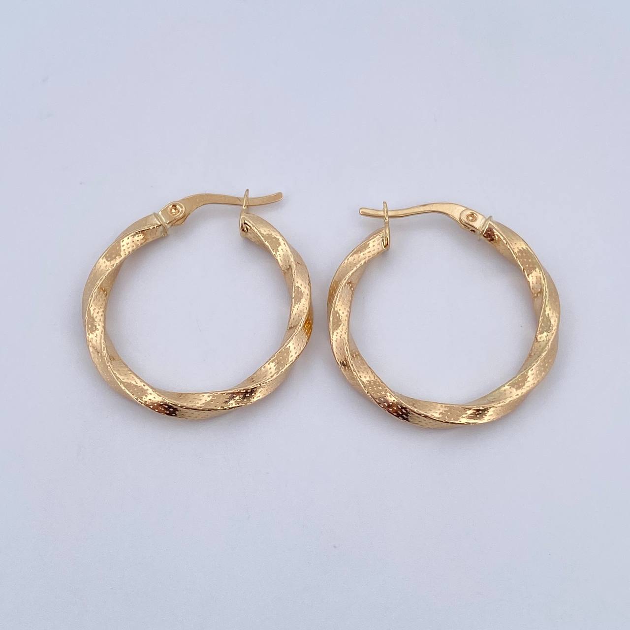 Hoop Earrings Tori 2.3gr / 2.7cm / Yellow Gold 18K Dotted &