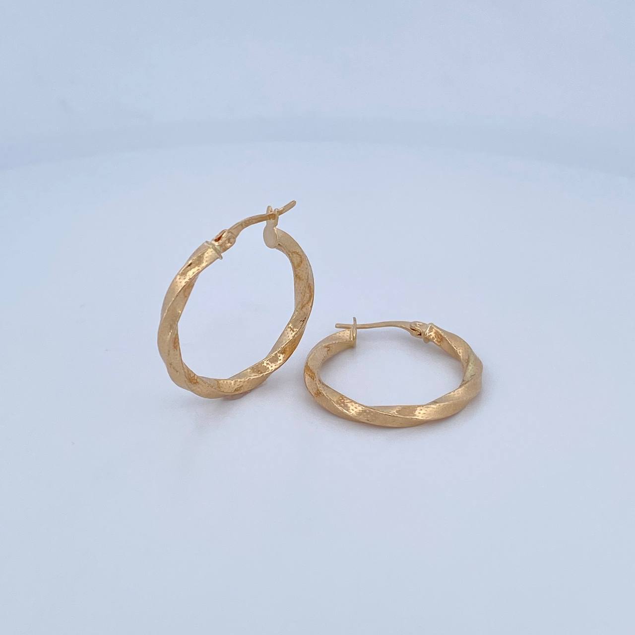 Hoop Earrings Tori 2.3gr / 2.7cm / Yellow Gold 18K Dotted &