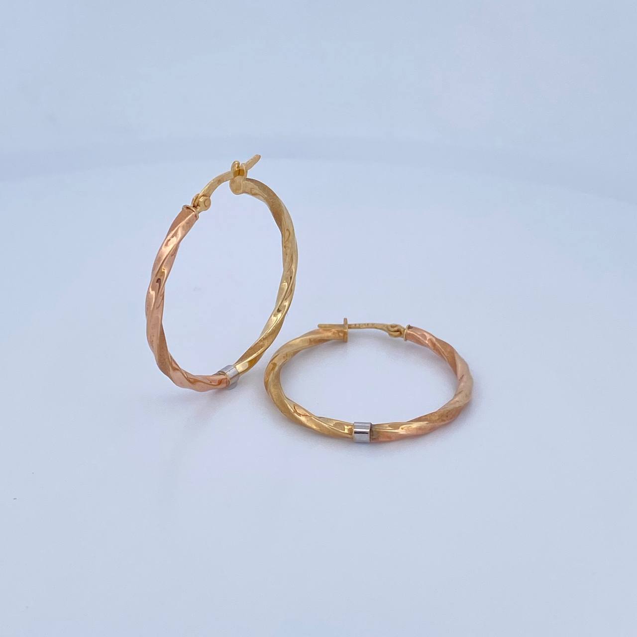 Candongas Vega 2.45gr / 3.2cm / Entorchada Tres Oros 18K &