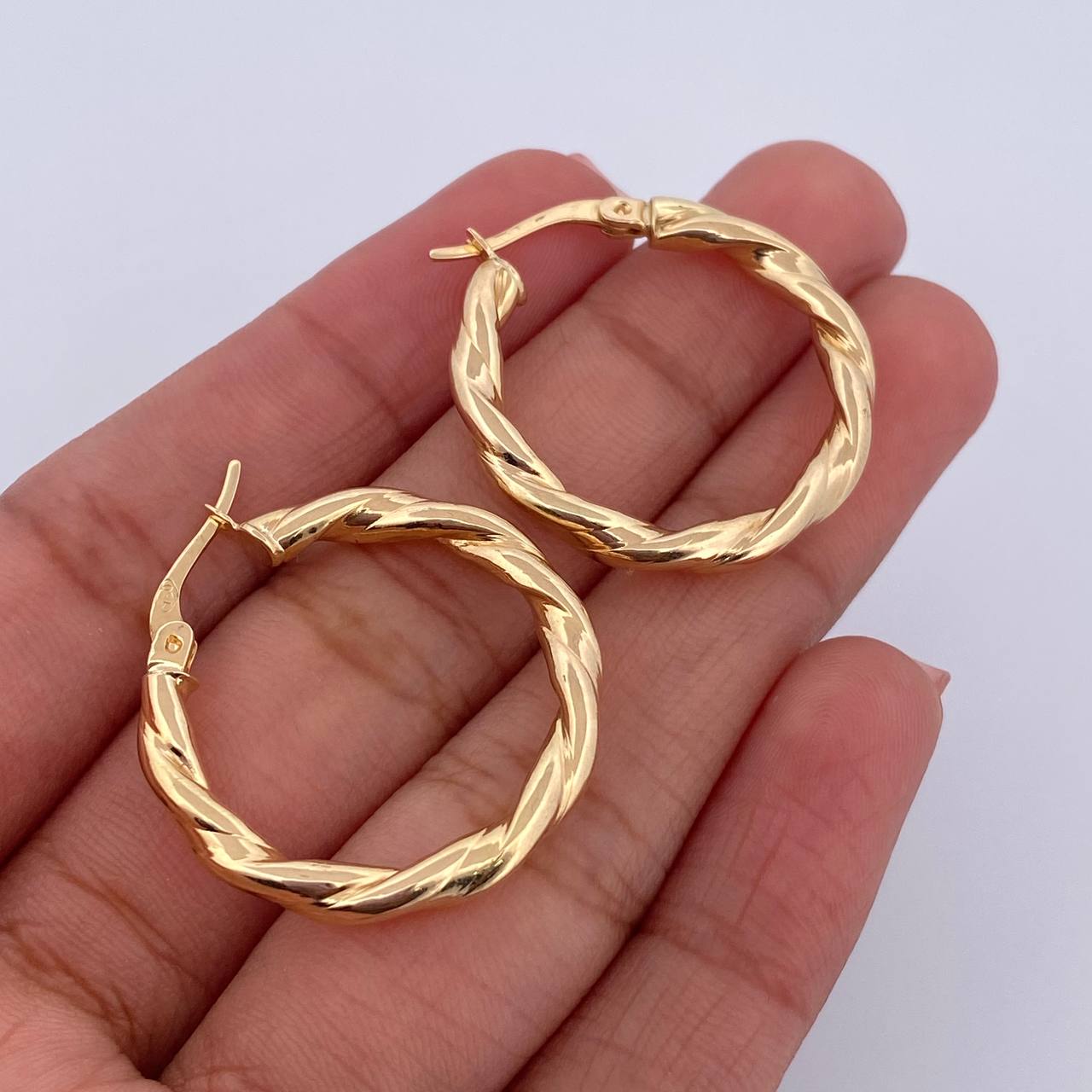 Hoop Earrings Gem 3gr / 2.7cm / Twisted Relief 18K Yellow Gold &