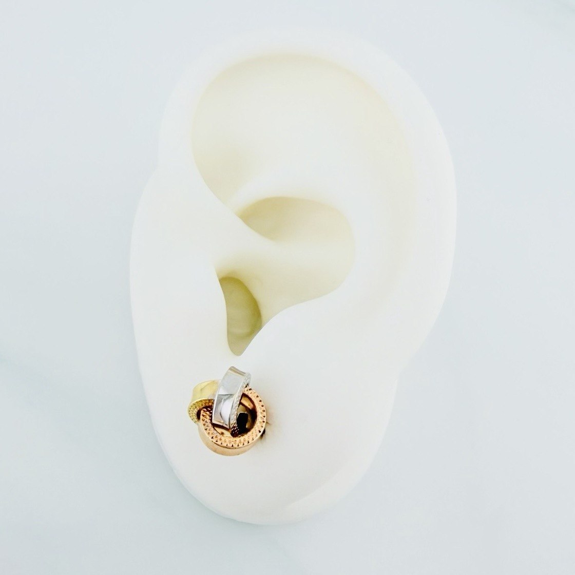 Stud Earrings Knot 1.2g / in / 4.5mm Three Golds 18K