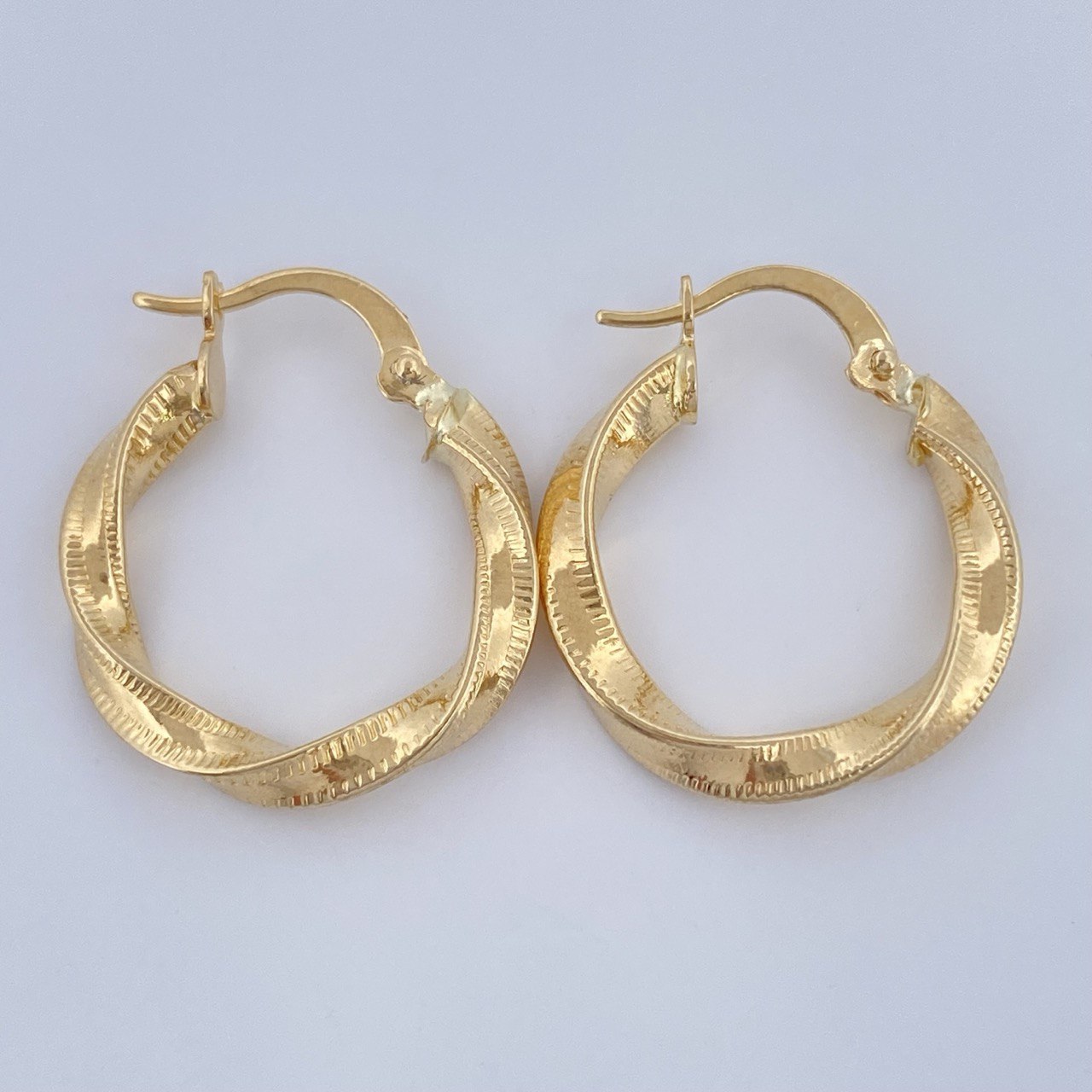 Candongas Deis 1.9gr / 1 in / Oro Amarillo 18K &